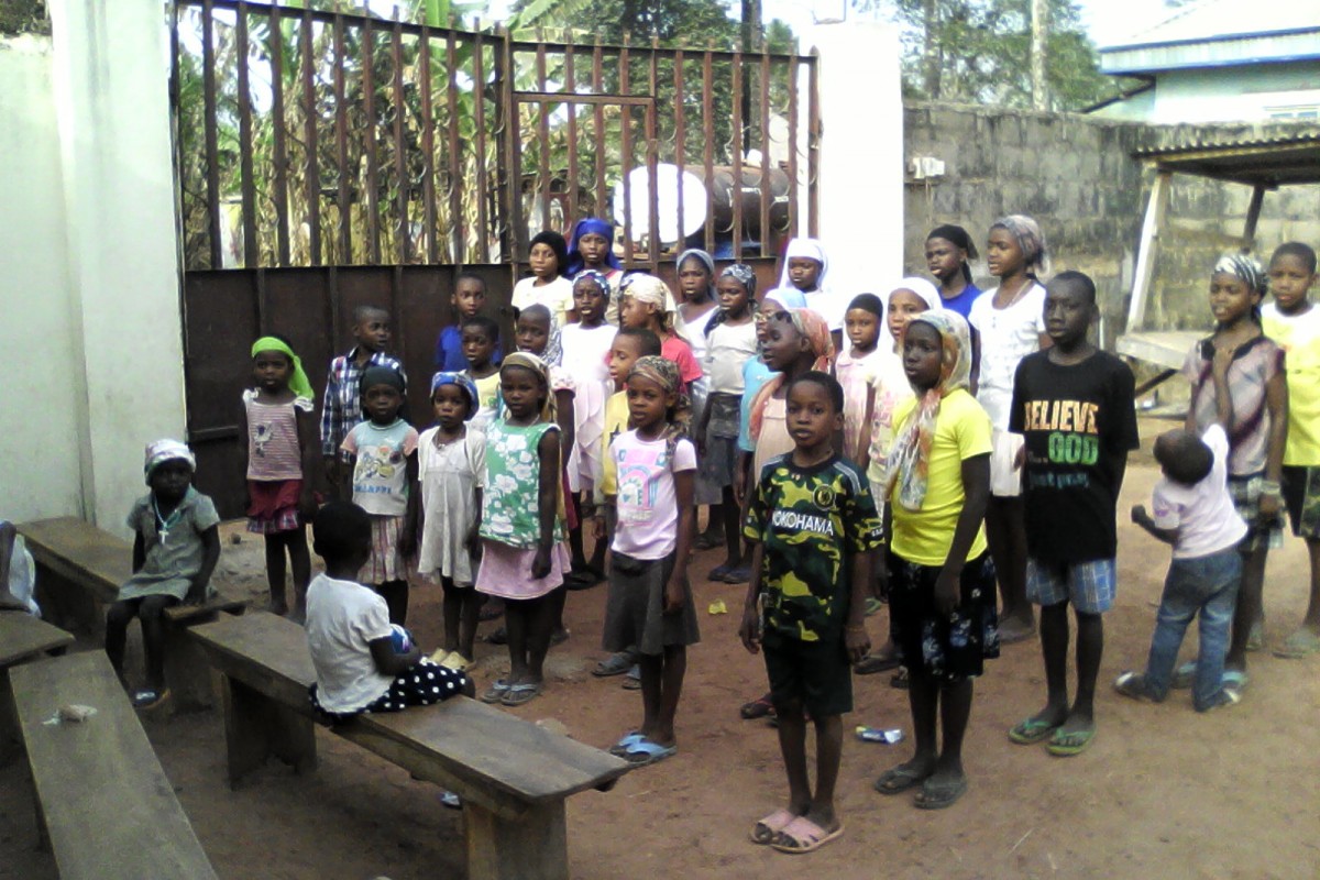 Nigeria - Bambini al catechismo