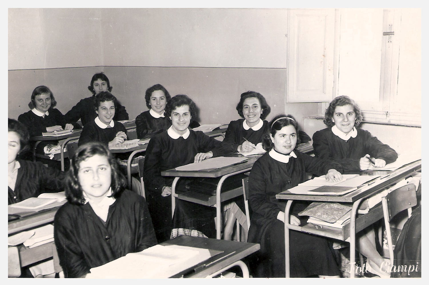 Livorno - Paradisino, 1957   Classe IV Istituto Tecnico Femminile