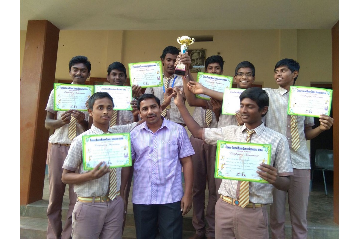 Andra Pradesh (India) - Gli studenti vincitori del concorso